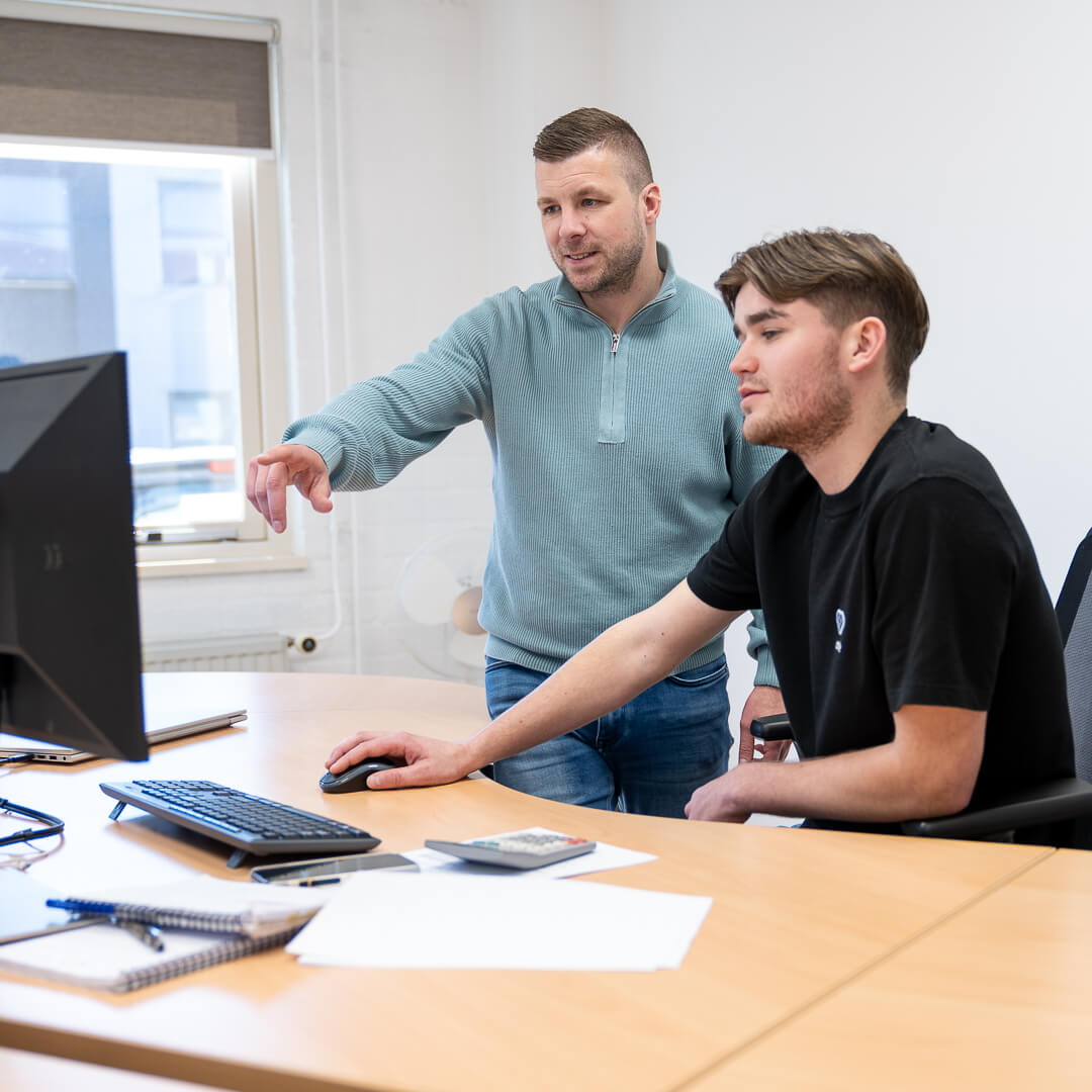 Thomas en Jeroen aan het werk