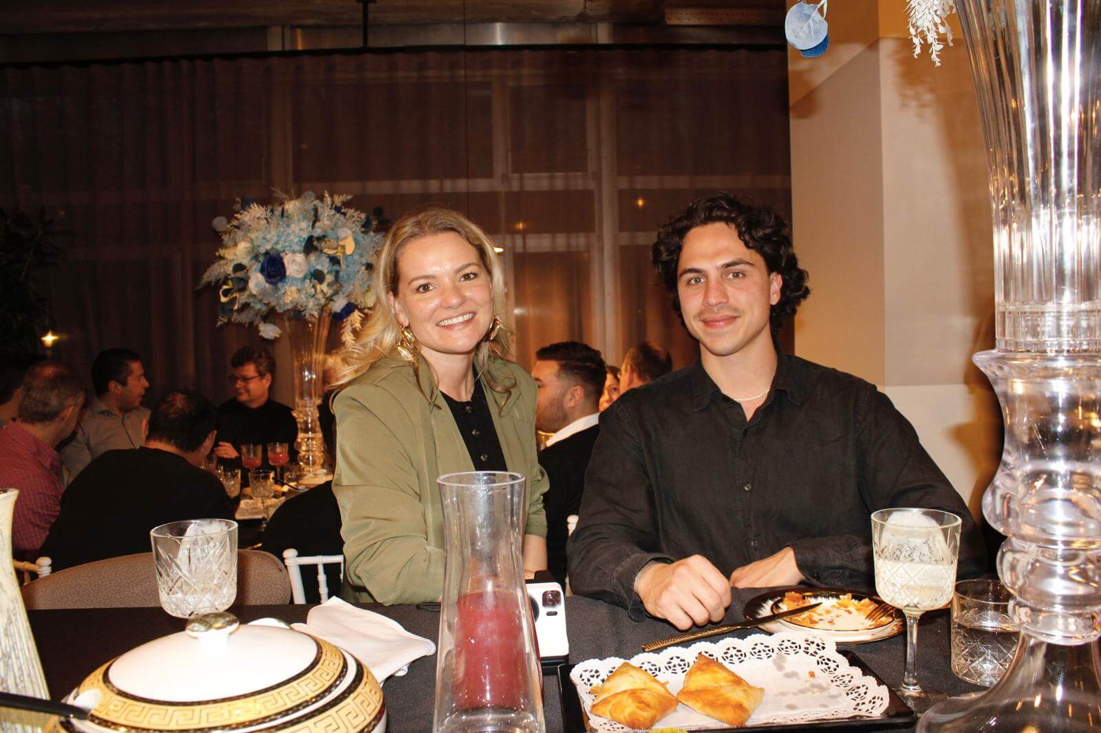 Iftar: Moniek en Nadir aan tafel
